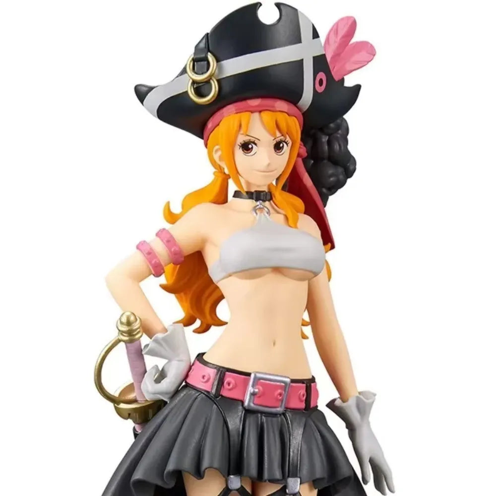 Nami Film Red Collector Figure